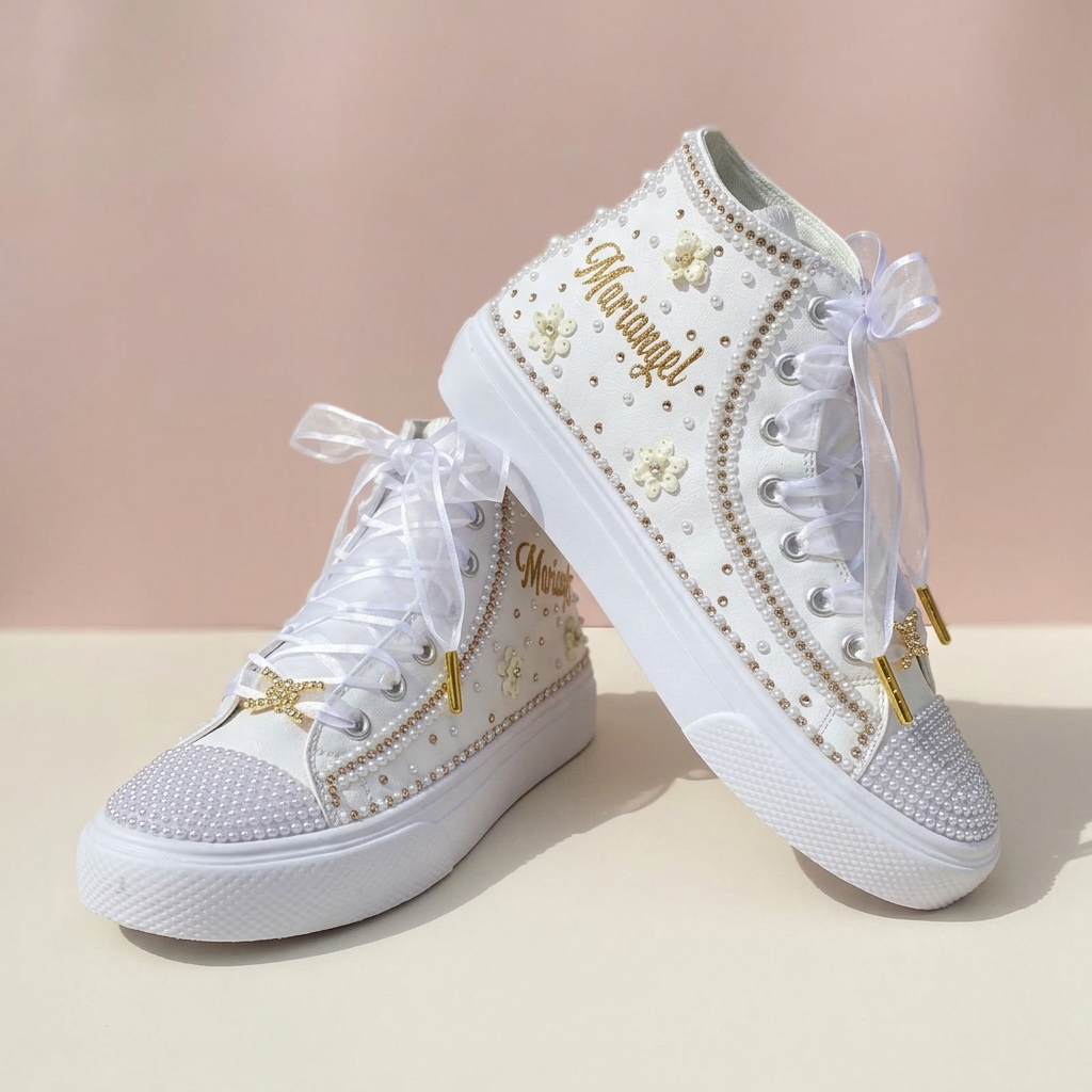 Tenis blancos de caña alta - foto de estudio